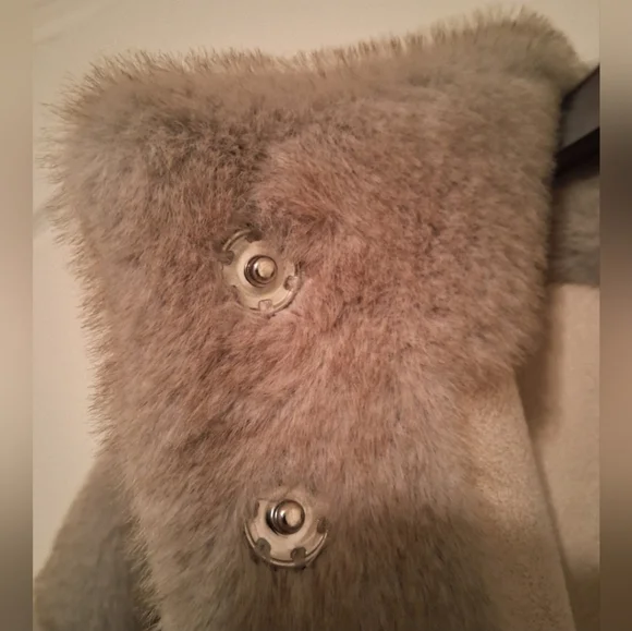 House Of Harlowe 1960 Beige Faux Mink Fur Jacket XS - Picture 8 of 10